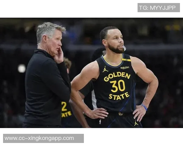 巴特勒谈持球失误问题库里追梦可自由发挥而库明加与TJD需谨慎 巴特勒谈持球失误问题库里追梦可自由发挥而库明加与TJD需谨慎