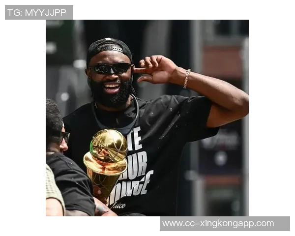 末节狂砍13分杰伦布朗全场33投14中豪取33分12篮板3助攻2抢断1盖帽 末节狂砍13分杰伦布朗全场33投14中豪取33分12篮板3助攻2抢断1盖帽